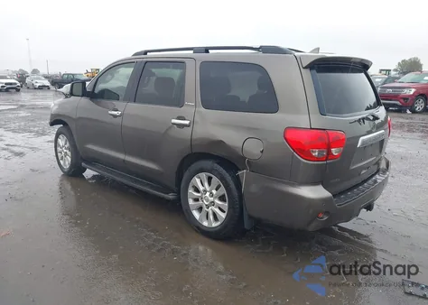 2010 Toyota Sequoia Platinum z USA, uszkodzony, nr VIN 5TDYY5G12AS027836